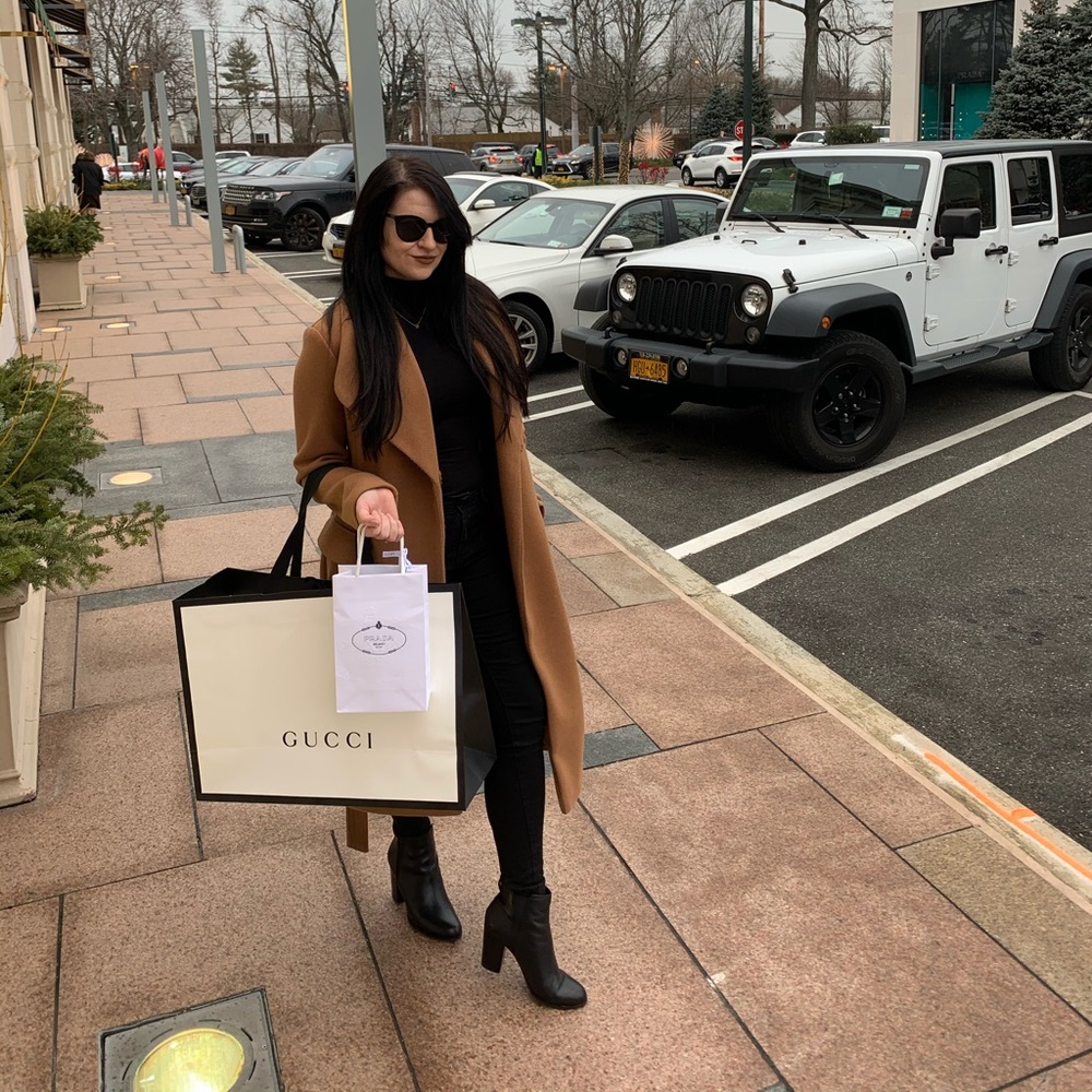 Meet your Posher, Marisa